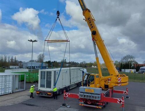 Lieferung eines Hybrid-Batteriespeichersystems